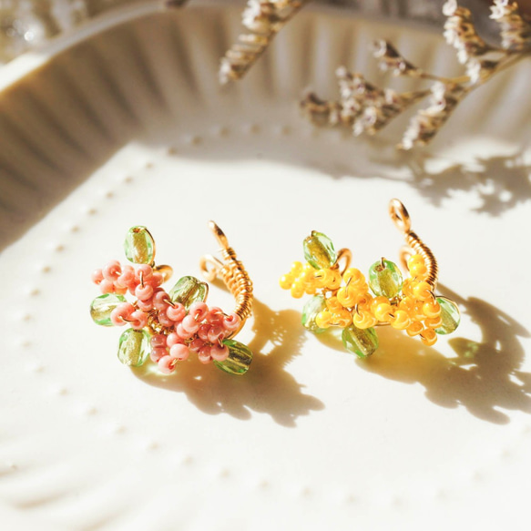 ふんわり桜とミモザのイヤーカフセット 10枚目の画像