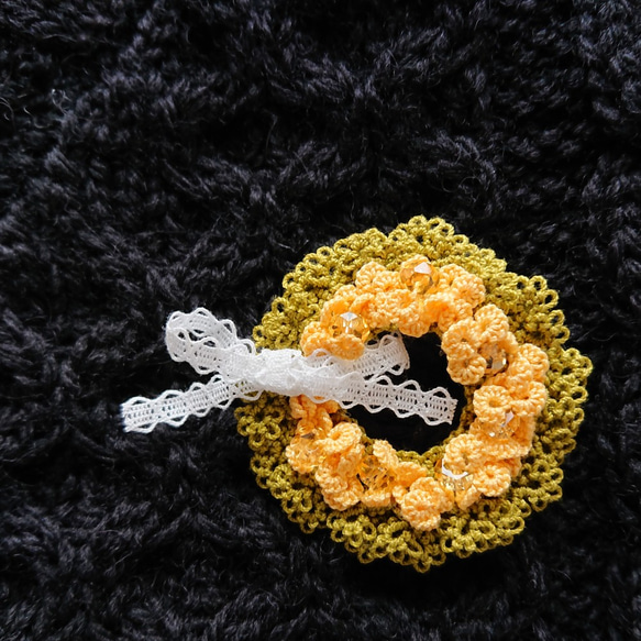 花かんむりのタティングレースブローチ～ミモザ～ 1枚目の画像