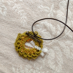 花かんむりのタティングレースブローチ～ミモザ～ 3枚目の画像