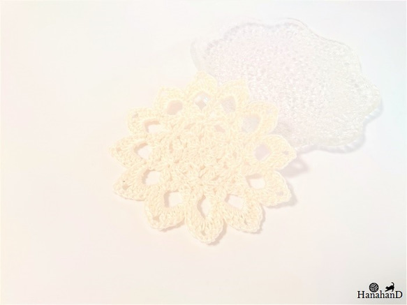 お花のドイリー　手編みレース　オフホワイト 2枚目の画像