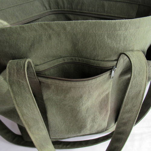 オプション・外ポケットのひとつにファスナーを付ける トートバッグ