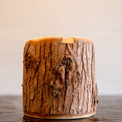 森の丸太スタンド 「NATURAL」 ／スマホ・タブレットスタンド 杉の皮