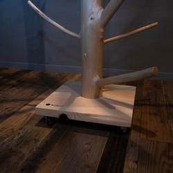 コートハンガー　MORITO 北欧　ナチュラルデザイン　本物のヒノキの枝を使用　アパレル　店舗什器　キャスター付き 3枚目の画像