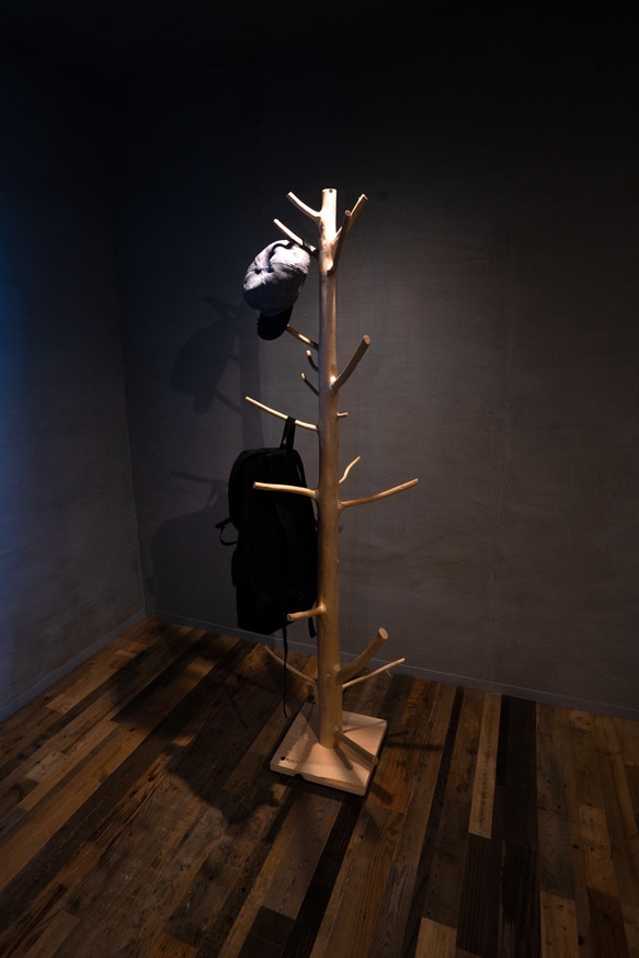 コートハンガー　MORITO 北欧　ナチュラルデザイン　本物のヒノキの枝を使用　アパレル　店舗什器　キャスター付き 4枚目の画像