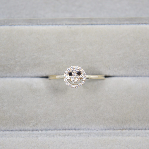 可愛いスマイルデザインのダイヤモンドリング☆ K18ダイヤ リング 0.15  