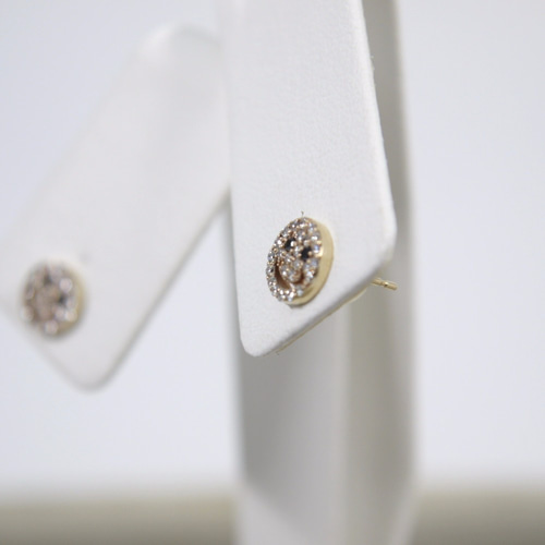 可愛いスマイルデザインのダイヤモンドピアス☆ K18ダイヤ ピアス 0.15  