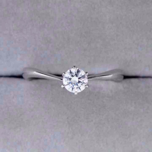 一粒ダイヤの指輪 0.3ct プラチナ V字 婚約指輪 トップグレードのダイヤで作成プラン 1枚目の画像