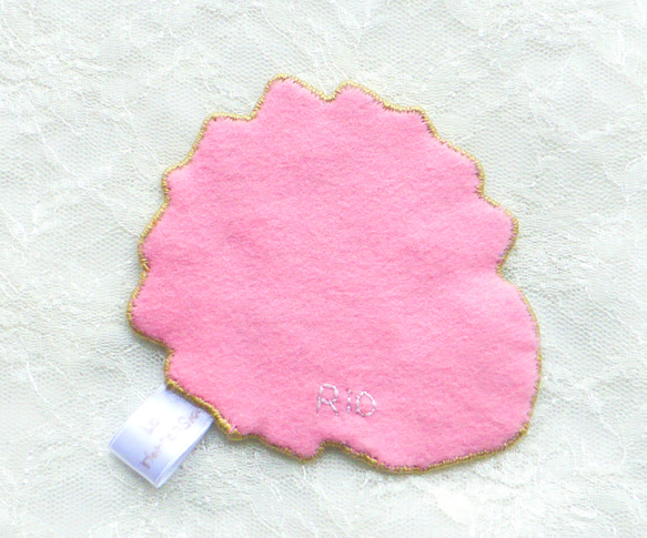 手刺繍・洗えるフェルトのコースター「紫陽花」３ 2枚目の画像