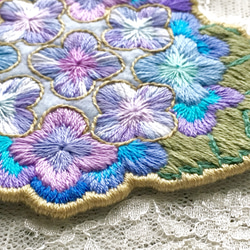 手刺繍・洗えるフェルトのコースター「紫陽花」４ 3枚目の画像