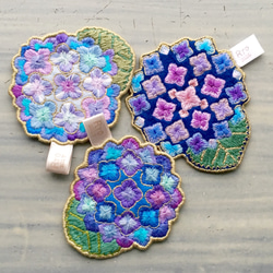 手刺繍・洗えるフェルトのコースター「紫陽花」４ 5枚目の画像