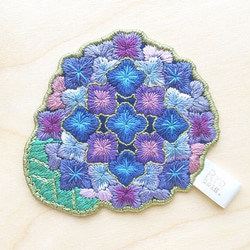 手刺繍・フェルトのコースター「紫陽花」６ 1枚目の画像