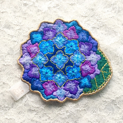 手刺繍・洗えるフェルトのコースター「紫陽花」８ 1枚目の画像