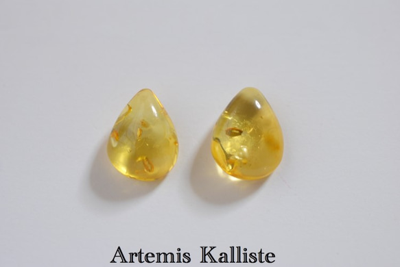 最終値引き Artemis Kalliste 樹脂ピアス　‟バルティックアンバー” 1枚目の画像