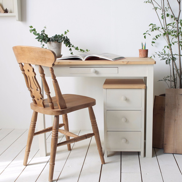 №30 ナチュラルテイストのアイボリーの学習机 カフェテイスト カフェ