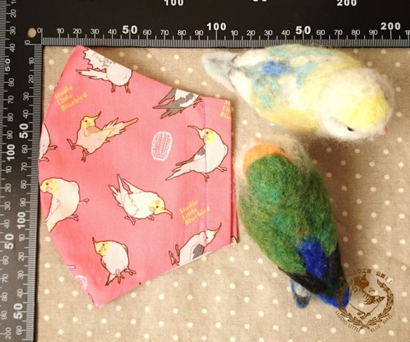 オカメインコ柄立体マスクLサイズ（サーモンピンク） 3枚目の画像