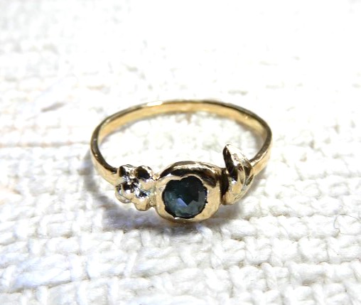 14金イエローゴールド・ブルーダイアモンド・リング