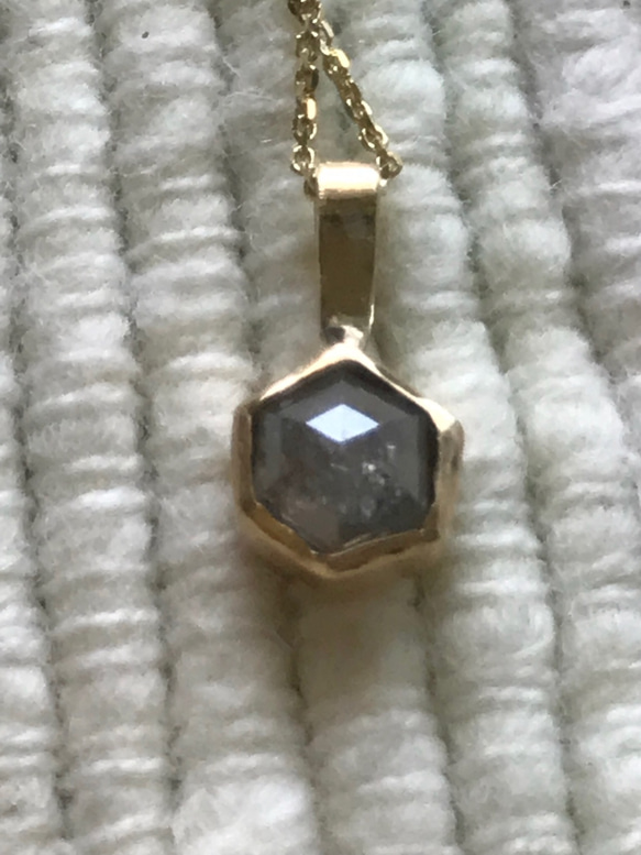 ヘキサゴンソルトアンドペッパーダイアモンド、ネックレス 5枚目の画像