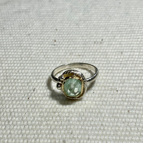 アクアマリン 18kベゼルのシルバーリング 【公式通販】