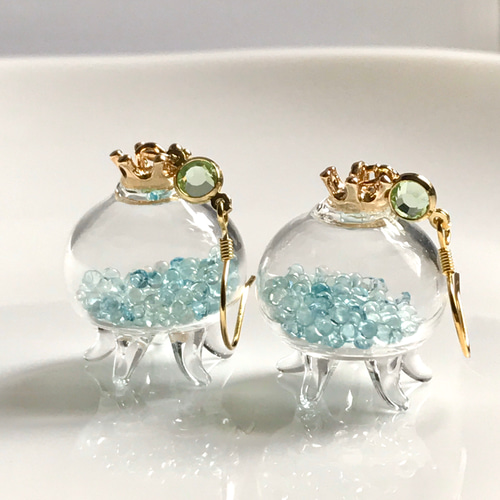 【はな】クラゲピアス くらげのピアス／イヤリング 涼やかブルーくらげ - hana | minne