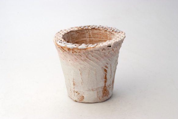 陶器製（２号ポット相当）多肉植物の欲しがる植木鉢 AAMc-5893-ピンク 1枚目の画像