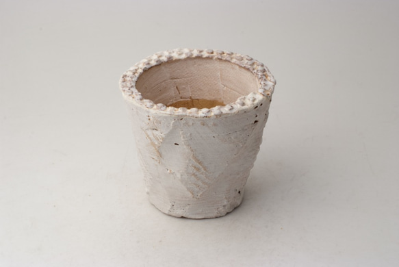 陶器製（2号ポット相当）多肉植物の欲しがる植木鉢 OPSS-6343 1枚目の画像