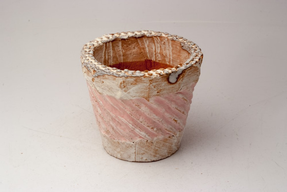 陶器製（2.5号ポット相当）　多肉植物の欲しがる植木鉢 NSSc-3661ピンク 1枚目の画像