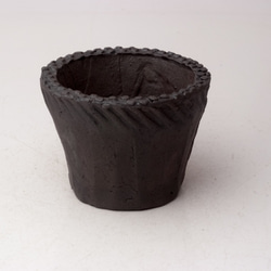 陶器製（２号ポット相当）　植木鉢　黒砂岩　 AASc-4419ブラック 1枚目の画像