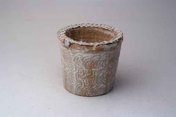 陶器製（2号ポット相当）　多肉植物の欲しがる植木鉢 SSS-4901 1枚目の画像