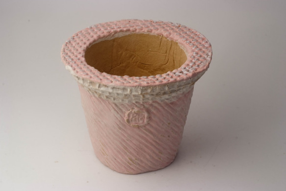 陶器製（3号ポット相当）多肉植物の欲しがる植木鉢 NSMcd-8063ピンク 1枚目の画像