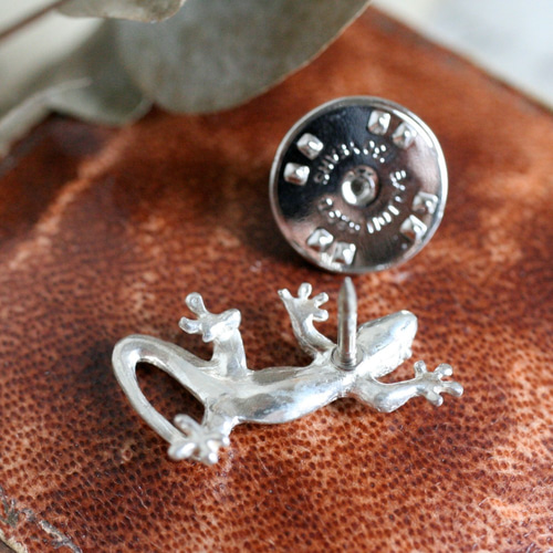 ヒトカゲ ピンバッジ オートバイのピンバッジ #011［SUZUKI］ | kotokoto