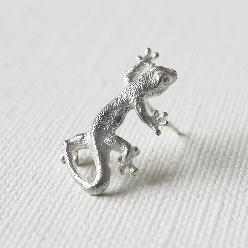 Gecko(ゲコ・ゲッコー)ヤモリの片耳ピアス SV925 【受注生産 Gecko(ゲコ・ゲッコー)ヤモリの片耳ピアス SV925 【受注生産