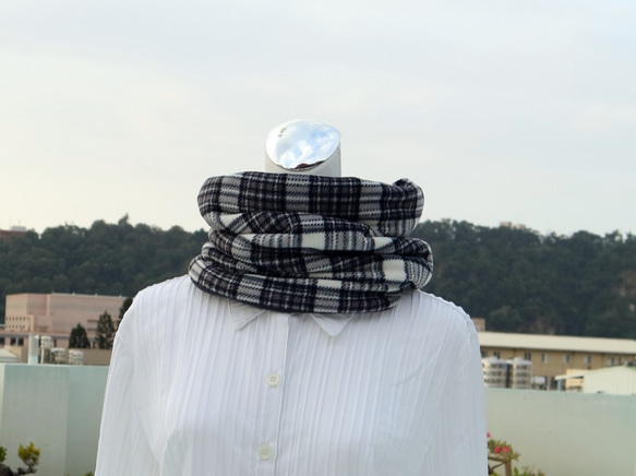 黑白灰格紋保暖圍脖 頸套 雙面雙色 短圍巾 男女均適用  *SK* 第3張的照片