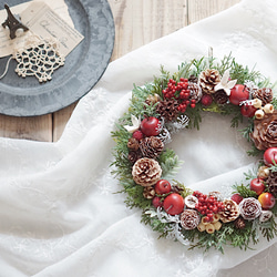 Red fruit wreath 赤い実のクリスマスリース 1枚目の画像