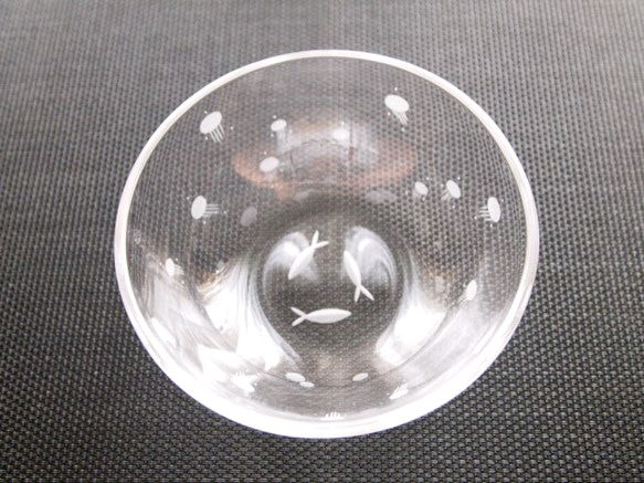 切割玻璃小碗“水母” 第2張的照片