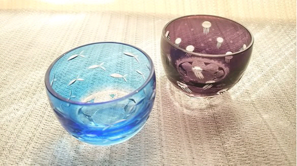 切子ガラス　　ぐいのみ　「くらげぐん」 