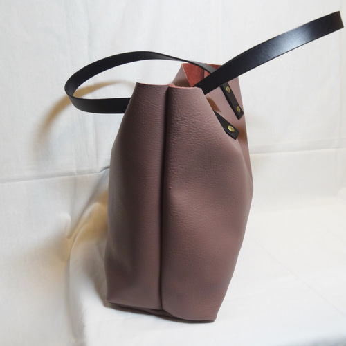 本革 トートバッグ ローズブラウン×ブラック トートバッグ ブエナ