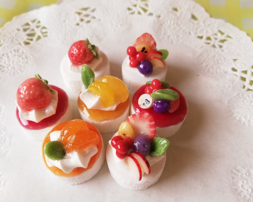 フェイクケーキ Sugar ハンドメイド キューブ ホワイト フェイクケーキ Sugar ハンドメイド キューブ ホワイト ローズ