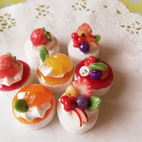 ミニチュアケーキ imgrc0079625179.jpg
