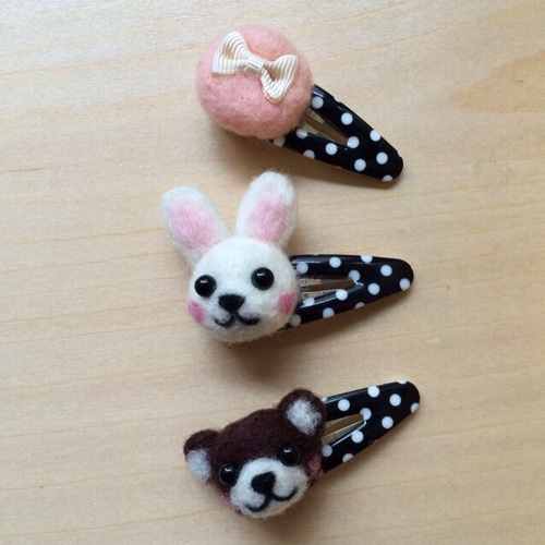 羊毛フェルト☆くまヘアピン（スリーピン）2個セット ヘアピン みぃ  