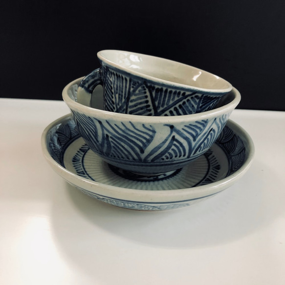 丸皿と鉢とコーヒーカップ 2枚目の画像