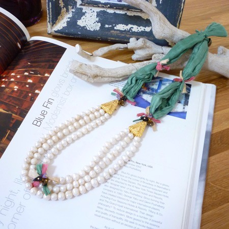 バロック真珠・シルク3連パール