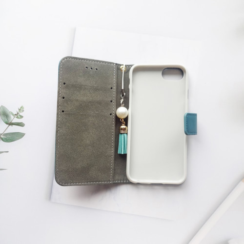 ターコイズ レザー ストラップ付きiPhoneケース