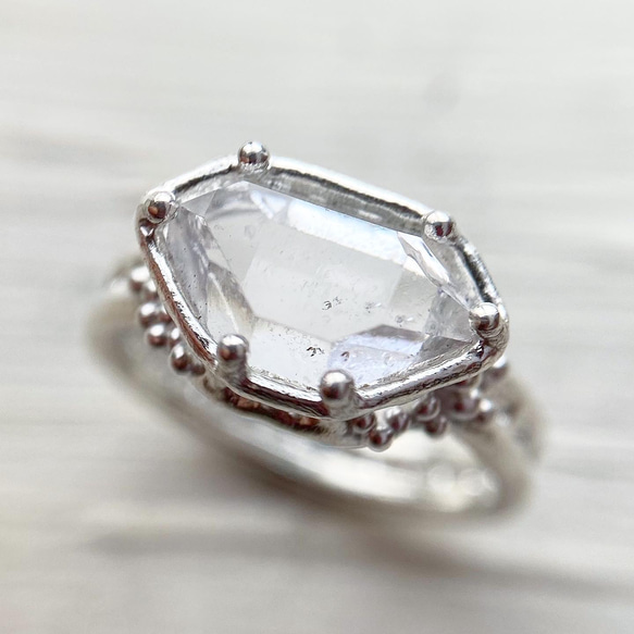 ハーキマーダイヤモンドの指輪 2枚目の画像