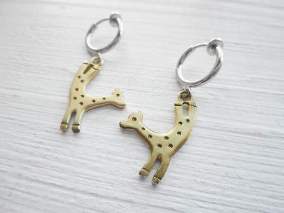 イヤリングver.キリンが逆立ちしたピアス イヤリング