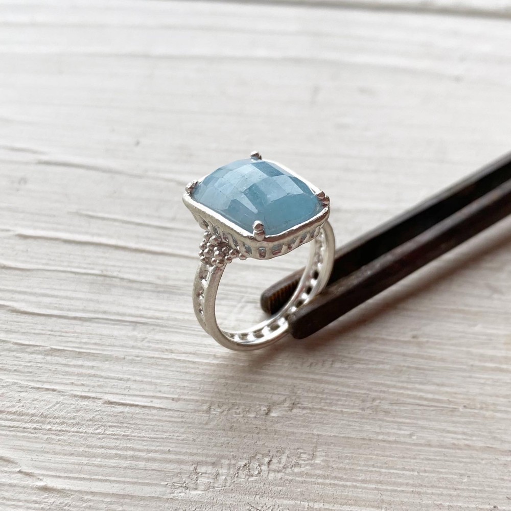 ミルキーアクアマリンの指輪