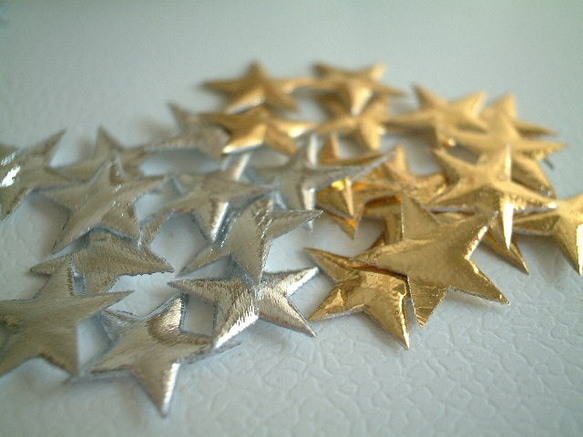 2色50個 *金＆銀お星さまのモチーフ 1枚目の画像