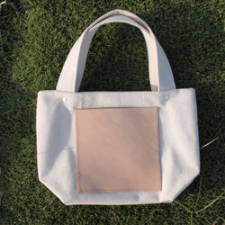 手作りのキャンバスバッグボックスのハンドバッグのスタイルのレザートートバッグキャラクターモデル 1枚目の画像