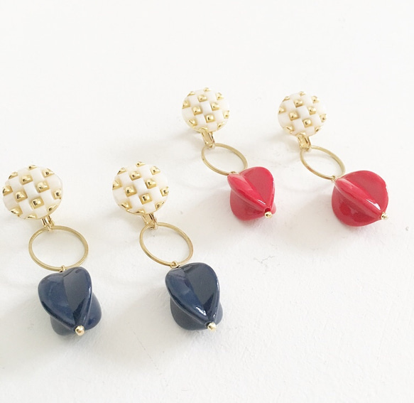 Vintage Cube Botton Earrings / Red 6枚目の画像