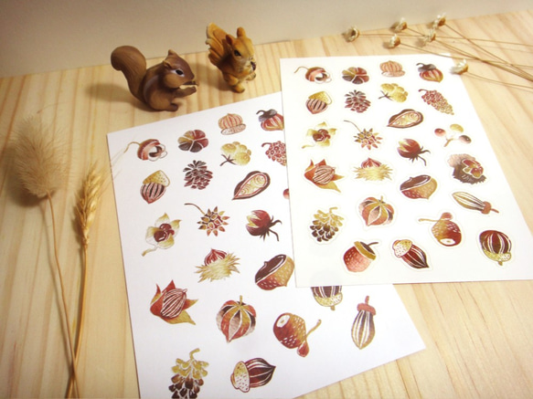 歪的工作室-甜點鹿+香菇+果實組合貼紙包(含明信片) 第9張的照片