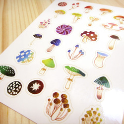歪的工作室-甜點鹿+香菇+果實組合貼紙包(含明信片) 第10張的照片